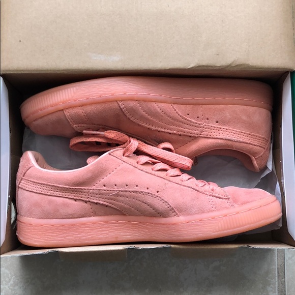 Pink Suede Pumas - Picture 1 of 4